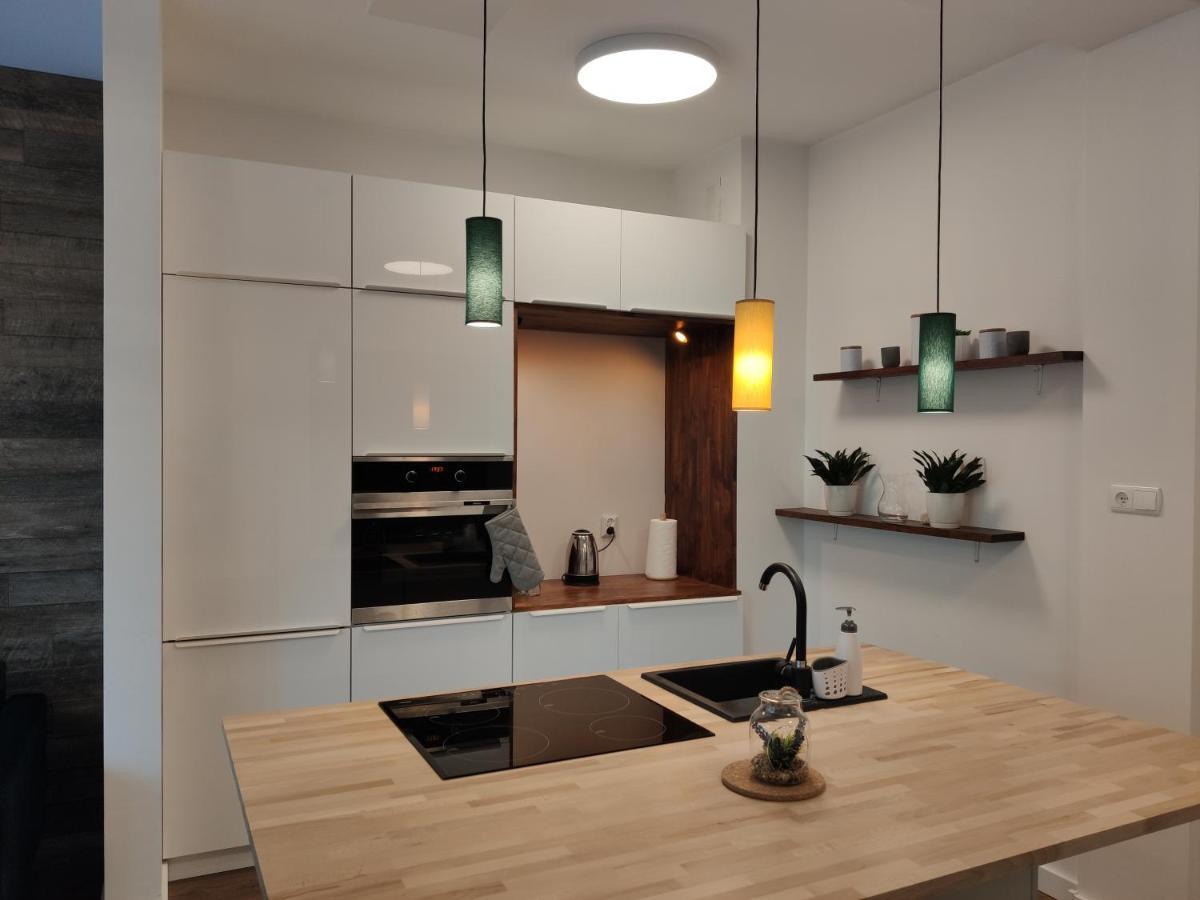 Apartament Milionova Apartman Łódź Kültér fotó
