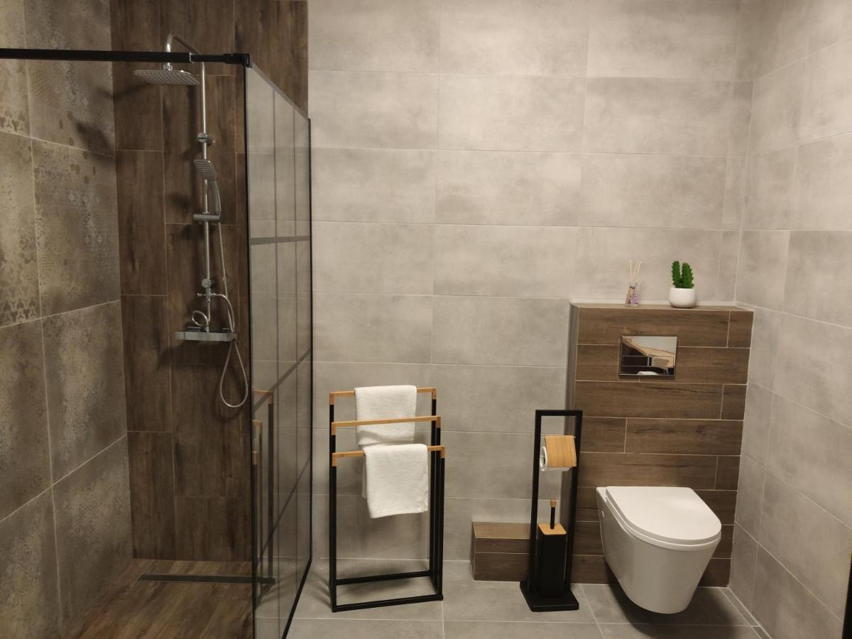 Apartament Milionova Apartman Łódź Kültér fotó